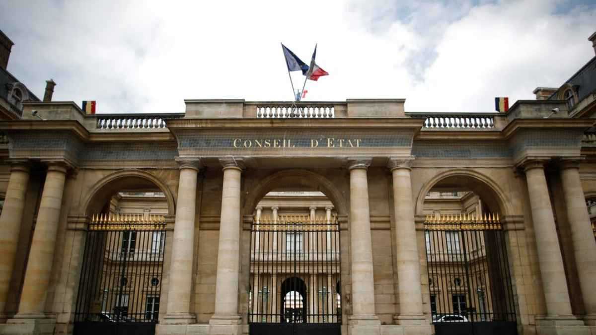 فضيحة تهز فرنسا.. مسؤول حكومي يستغل مقابلات العمل لإذلال النساء